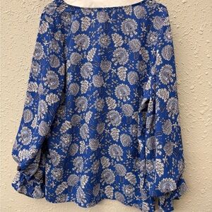 Banana Republic Blue and White Paisley Blouse